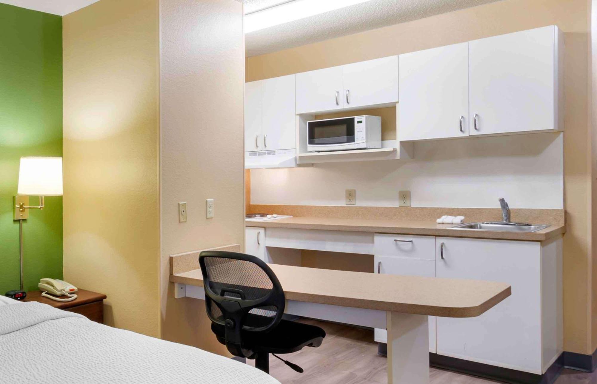 Extended America - - Airport Hotel