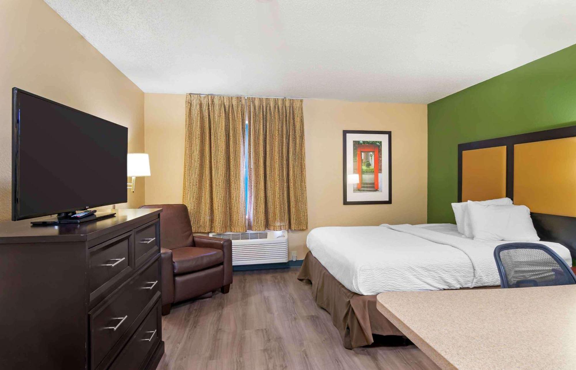 Extended America - - Airport Hotel