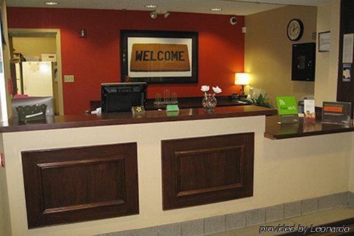 Extended America - Kansas - Airport 2*